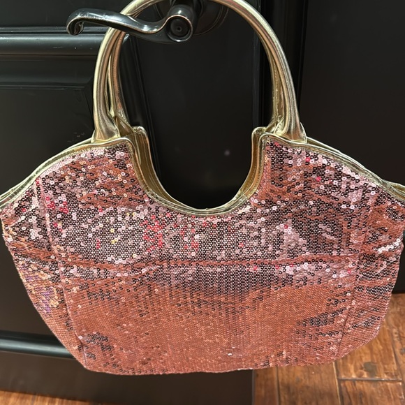 RARE SEQUIN HELLO KITTY DELUXE TOTE BAG NWOT - Picture 2 of 4